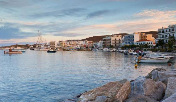 Ιndependent: Τήνος, από τα καλύτερα μέρη στην Ευρώπη για φθινοπωρινές διακοπές