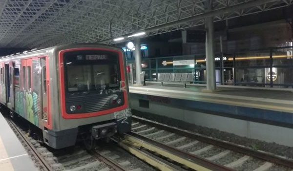 Εκτροχιάστηκε συρμός του ΗΣΑΠ στο σταθμό του Ηρακλείου