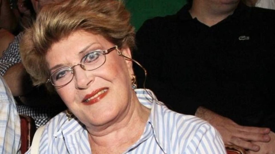 Βάσια Τριφύλλη: Προσπαθώ να βρω τον Πέτρο Φιλιππίδη να τον αγκαλιάσω