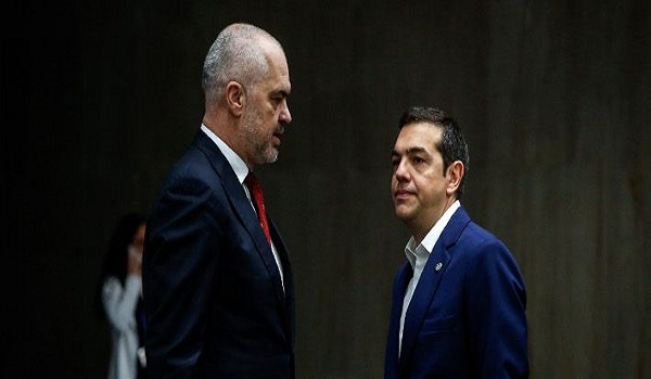 Η Αλβανία δεσμεύει τις περιουσίες Ελλήνων της Χειμάρρας - Αυστηρό μήνυμα Τσίπρα