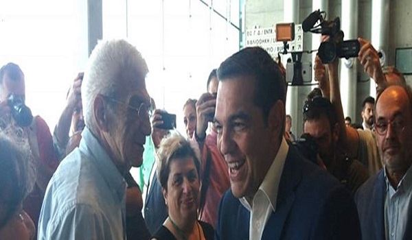 Τσίπρας σε Μπουτάρη: Ήρθα με το μετρό για αυτό άργησα