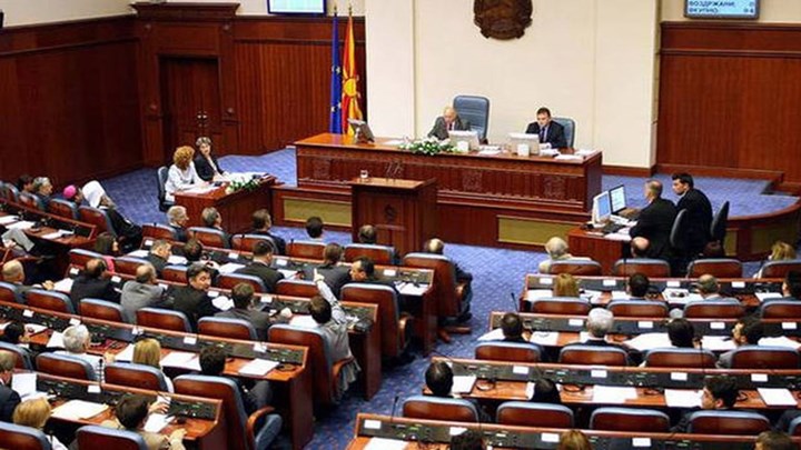 Ο Ζάεφ βρήκε τους 80 βουλευτές για τις συνταγματικές αλλαγές. Όλο το χρονικό