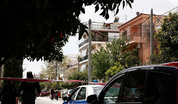 Σοκ από την ασύλληπτη οικογενειακή τραγωδία στο Χαλάνδρι