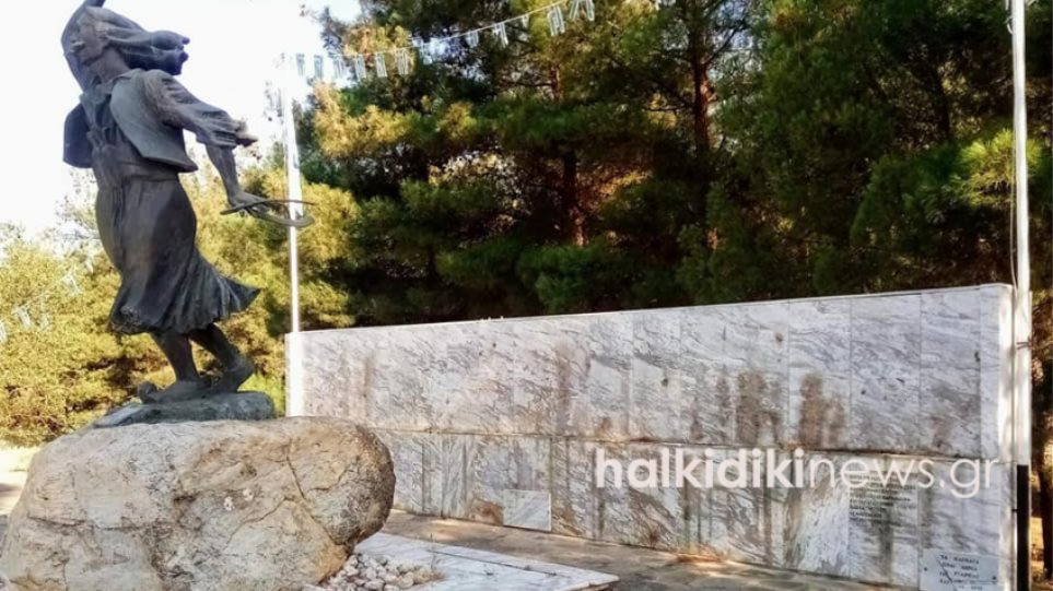 Βίντεο από τη θεομηνία στη Χαλκιδική με τη νύχτα να γίνεται ημέρα