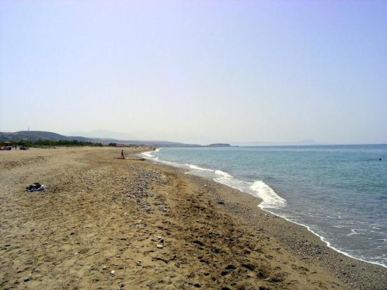 Θρίλερ: Ανθρώπινα οστά ξέβρασε η θάλασσα στα Περβόλια της Κύπρου