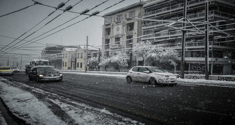 Κακοκαιρία Ελπίδα - Σκρέκας: Αποζημίωση σε όσους έμειναν χωρίς ρεύμα πάνω από 24 ώρες