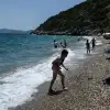 Αττική: Ποιες παραλίες είναι ακατάλληλες για κολύμβηση το 2025 – Κίνδυνος μικροβιακών μολύνσεων