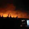 Μάχη με τις φλόγες στη Σίνδο: Θα χρειαστούν πολλές ώρες για να ελεγχθεί η φωτιά
