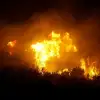 Κόλαση φωτιάς τη νύχτα στην Κάρυστο, οι φλόγες κύκλωσαν τον Λιμνιώνα – Καλύτερη η εικόνα το πρωί