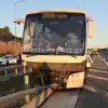 Τρόμος τα ξημερώματα στην Εθνική Οδό: Λεωφορείο καρφώθηκε στο διάζωμα – Έξι τραυματίες στο νοσοκομείο