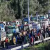 Στα μπλόκα και τα Χριστούγεννα οι αγρότες: Κλείνουν σήμερα τις σήραγγες των Τέμπη – Αλλαγές στην κυκλοφορία
