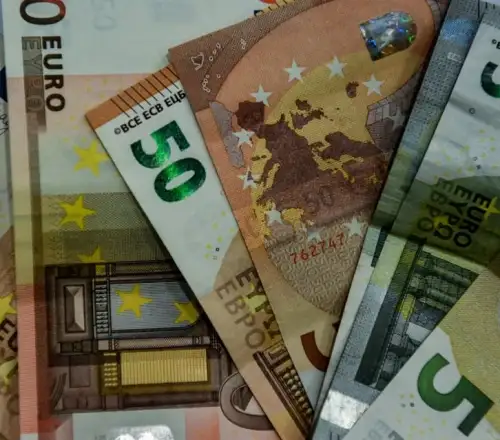 Πότε μπαίνει το επίδομα άδειας 2025