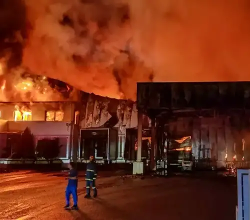 Λαμία: Η εταιρεία με τα τρόφιμα δύο μέρες πριν την φωτιά ζήτησε να αυξηθούν τα ασφάλιστρα λόγω πυρκαγιάς