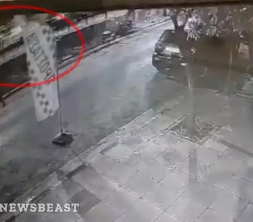 Βίντεο από το θανατηφόρο τροχαίο στη Χαμοστέρνας – Η στιγμή που η μηχανή του 23χρονου χτυπά στο λεωφορείο