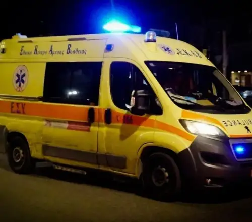 Τραγωδία στη Βουλιαγμένης: Μία νεκρή και τρεις τραυματίες σε καραμπόλα τεσσάρων Ι.Χ.