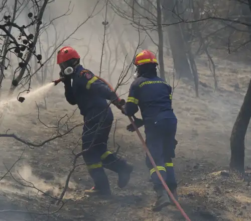 Αφέθηκαν ελεύθεροι οι δύο νεαροί για τη φωτιά στο γηροκομείο Πάτρας – Δεν επιβεβαιώθηκε ο εμπρησμός