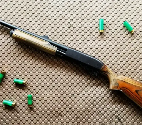 Θεσσαλονίκη: Πυροβόλησε στον αέρα επειδή παιδιά έκαναν θόρυβο – Τραυματίστηκε 15χρονος