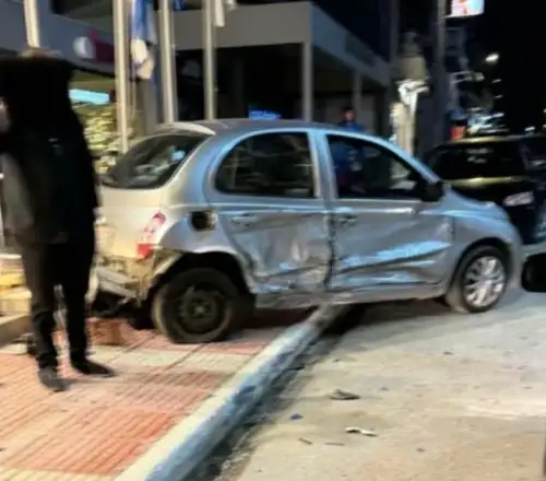 Λούτσα: Βίντεο ντοκουμέντο από το τροχαίο - Η στιγμή που το ΙΧ πέφτει πάνω σε πεζούς – Νεκρός 24χρονος