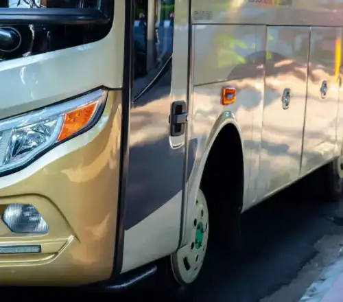 Ναύπακτος: Σχολικό λεωφορείο εξετράπη και έπεσε σε χαντάκι – Οι μαθητές είναι όλοι καλά