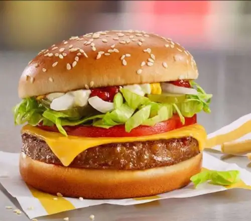 Κορωπί: Σε κρίσιμη κατάσταση 22χρονος που κατάπιε αμάσητο μπέργκερ