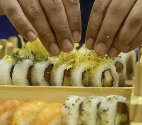 Anisakis: Το παράσιτο πίσω από τη δηλητηρίαση 22χρονου στη Θεσσαλονίκη – Συμπτώματα και τρόποι μετάδοσης