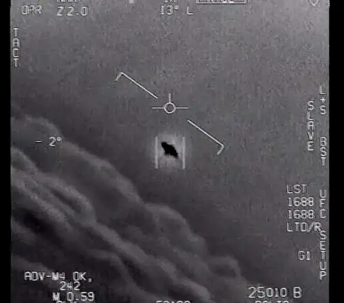 Ντοκιμαντέρ «φωτιά» για μυστικό πόλεμο εξωγήινης τεχνολογίας: «Δεν είναι πια ερώτημα αν υπάρχουν UFO»