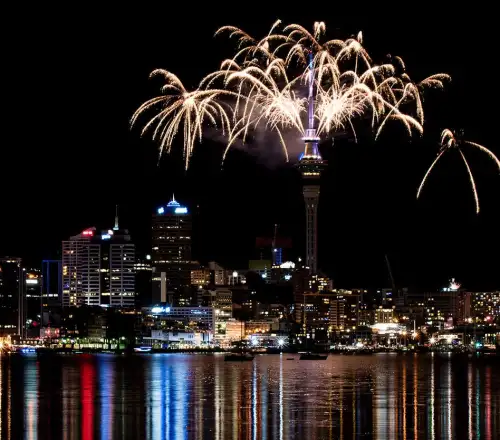 Νέο έτος στον πλανήτη: Κιριμπάτι, Νέα Ζηλανδία και Αυστραλία άνοιξαν το 2026