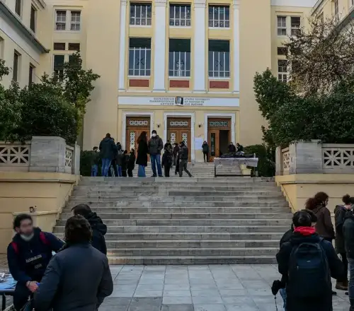 Τέλος στους «αιώνιους» φοιτητές: 280.000 διαγραφές στα ΑΕΙ – Παράταση σπουδών για 35.000