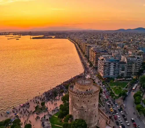 Καιρός - Ανατροπή: Μετά την παγωνιά έρχεται η «Άνοιξη» – Πού θα δείξει το θερμόμετρο 18 βαθμούς