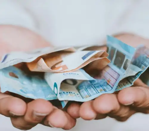 Μπαράζ πληρωμών από Δευτέρα 12 Ιανουαρίου: Πότε μπαίνουν επιδόματα ΔΥΠΑ, ΟΠΕΚΑ και οι συντάξεις Φεβρουαρίου