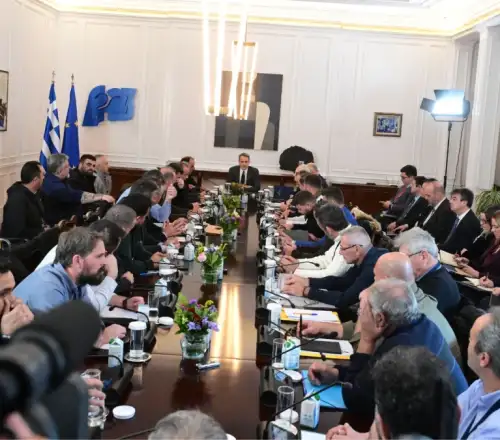 «Όχι» Μητσοτάκη σε νέα μέτρα, «ραντεβού στα μπλόκα» απαντούν οι αγρότες – Ανοιχτό το ενδεχόμενο για κάθοδο με τρακτέρ στην Αθήνα