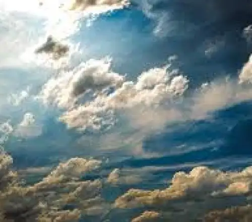 «Άνοιξη» στην καρδιά του χειμώνα: Θερμοκρασίες έως 22 βαθμούς και αφρικανική σκόνη