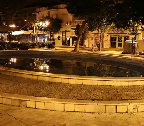 Θρίλερ στην Καλλιθέα: Μάχη για τη ζωή της 5χρονης που έπεσε σε σιντριβάνι – Στον εισαγγελέα οι γονείς