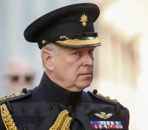 Ο πρίγκιπας Άντριου σε «αδιέξοδο»: «Είμαι ο γιος της βασίλισσας» και η πτώση του από το Royal Lodge