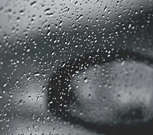 Συναγερμός από την ΕΜΥ: Πού θα «χτυπήσουν» καταιγίδες και χιόνια – Η ανατροπή του καιρού