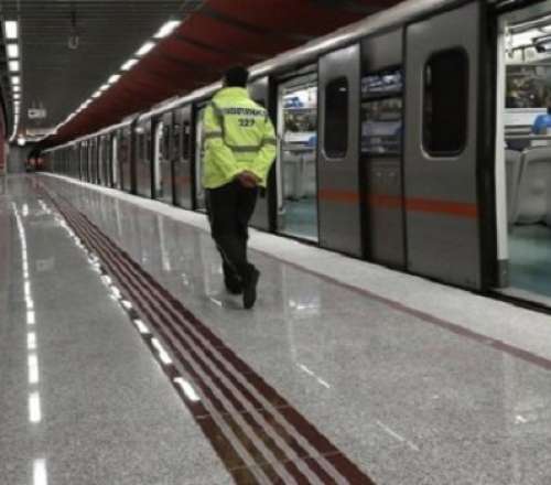 Παραμονή Πρωτοχρονιάς: Πώς θα κινηθούν σήμερα Μετρό, Τραμ, λεωφορεία και τρόλεϊ