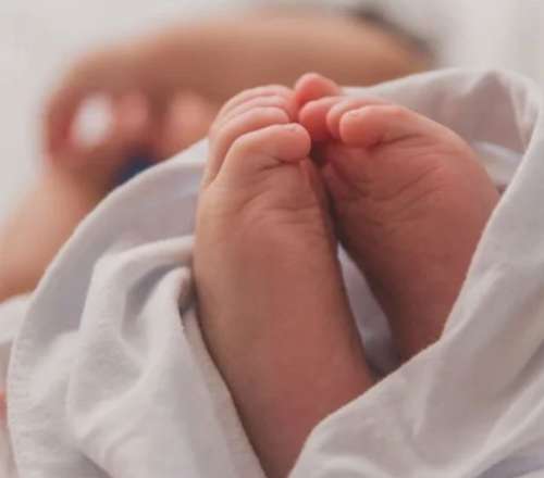 Αμαλιάδα: Τι εξετάζουν για τους θανάτους των βρεφών - Το εύρημα που δείχνει ασφυξία