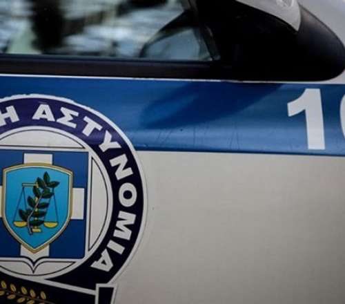 Εξάρθρωση συμμορίας στην Αθήνα: Με όπλα και μαχαίρια λήστευαν πρακτορεία στοιχημάτων