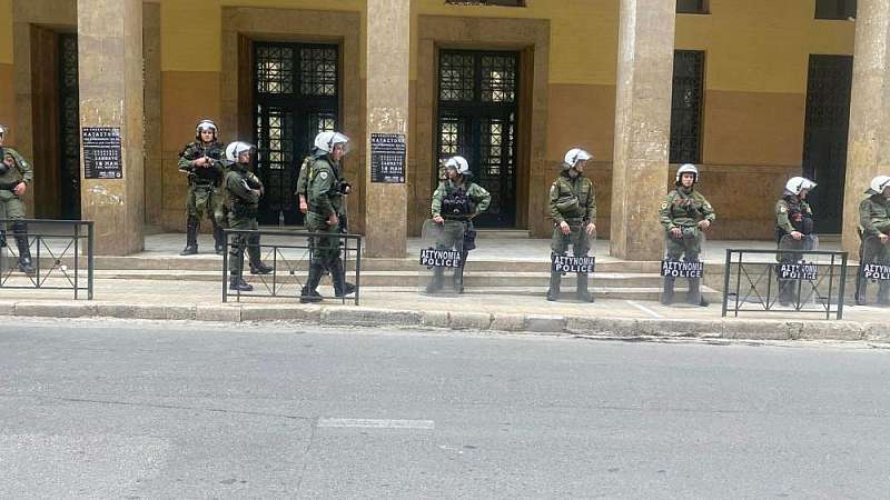 Νομική Αθηνών: 28 συλλήψεις από την επιχείρηση της ΕΛ.ΑΣ
