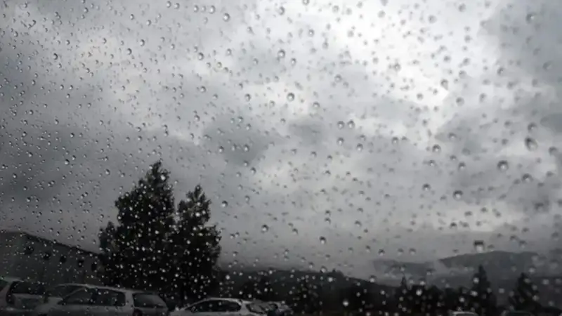 Προειδοποίηση Μαρουσάκη για αλλαγή σκηνικού: Βροχές από το Σάββατο και πιο «βαρύς» καιρός τα Χριστούγεννα