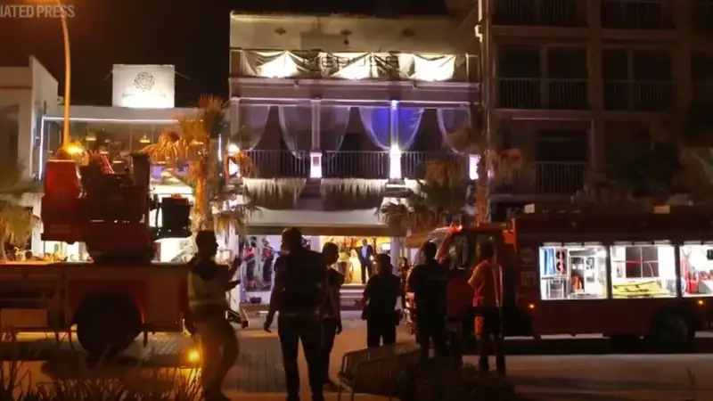 Εφιάλτης στη Μαγιόρκα: Το εστιατόριο κατέρρευσε λόγω του «υπερβολικού βάρους» – «Άνθρωποι έκλαιγαν και ούρλιαζαν»