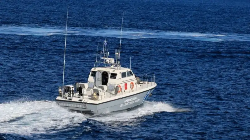 Άφαντος ο Τούρκος κρατούμενος που δραπέτευσε στη θάλασσα – Υπό κράτηση οι συνοδοί αστυνομικοί