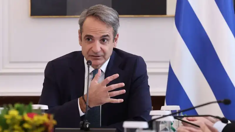 Στο Λονδίνο ο Μητσοτάκης: Κρίσιμες επαφές με funds που διαχειρίζονται 30 τρισ. δολάρια