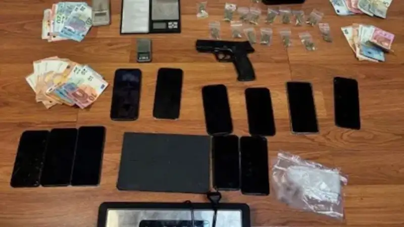 Εξαρθρώθηκε κύκλωμα διακίνησης ναρκωτικών με δράση ακόμη και σε σχολικά συγκροτήματα