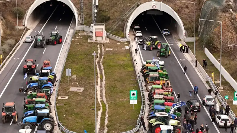 Αγρότες στα Τέμπη: Άνοιξαν οι σήραγγες μετά τις 16:00 – Το χρονικό της κινητοποίησης