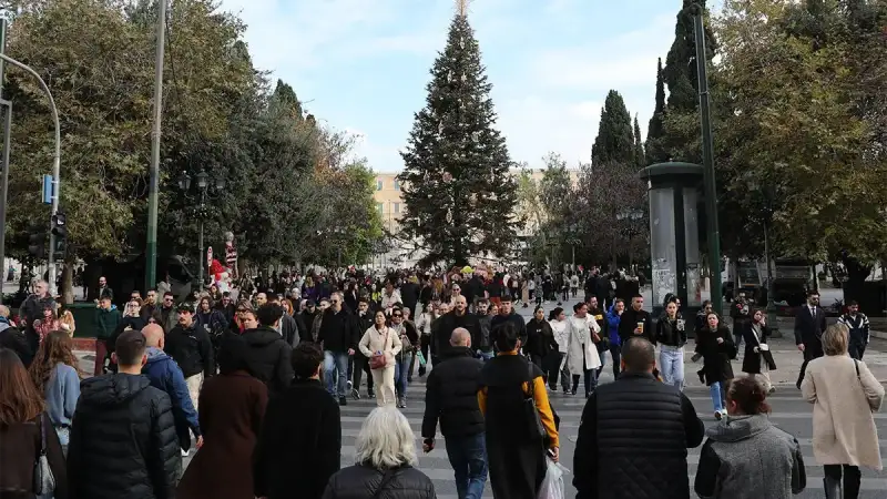 Τελευταία Κυριακή για αγορές: Πότε είναι ανοιχτά μαγαζιά και σούπερ μάρκετ μέχρι την Πρωτοχρονιά