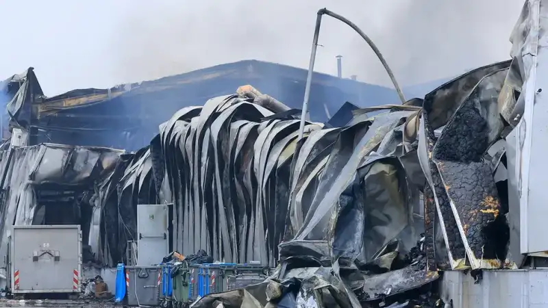 Τρίκαλα: Εντοπίστηκε η σορός της πέμπτης εργαζόμενης στη Βιολάντα – Το σενάριο της δευτερογενούς έκρηξης που «έλιωσε» τα πάντα