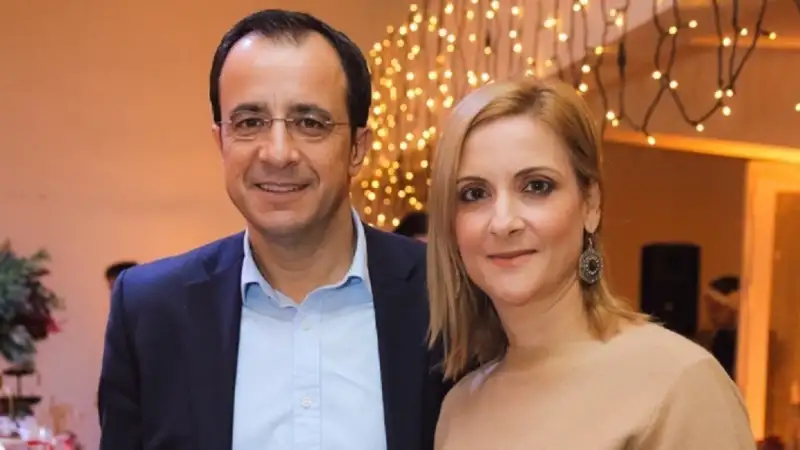 Πολιτικός σεισμός στην Κύπρο: Διπλή παραίτηση στο περιβάλλον Χριστοδουλίδη μετά το βίντεο με τις «μίζες»