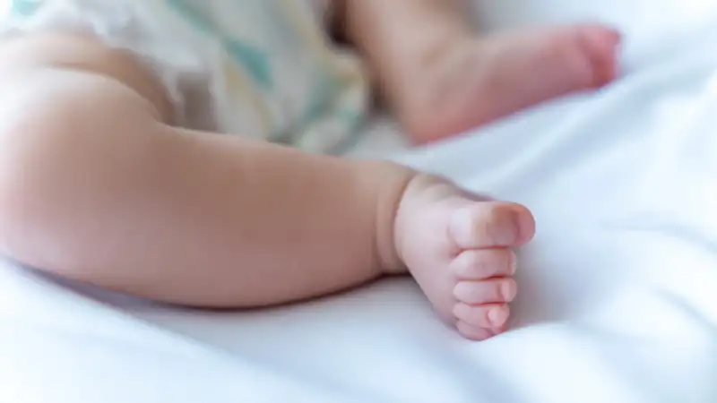 Θεσσαλονίκη: Θρήνος για βρέφος 3 μηνών – Η 50λεπτη μάχη των γιατρών για να το σώσουν