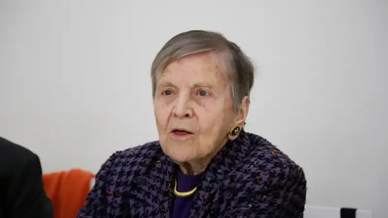 Θλίψη: Πέθανε η Ελένη Γλύκατζη-Αρβελέρ. Η γυναίκα που κατέκτησε τη Σορβόννη